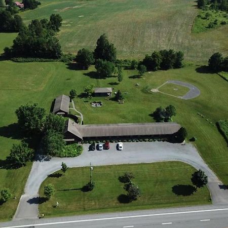 The Meadowlark Inn East Springfield Εξωτερικό φωτογραφία